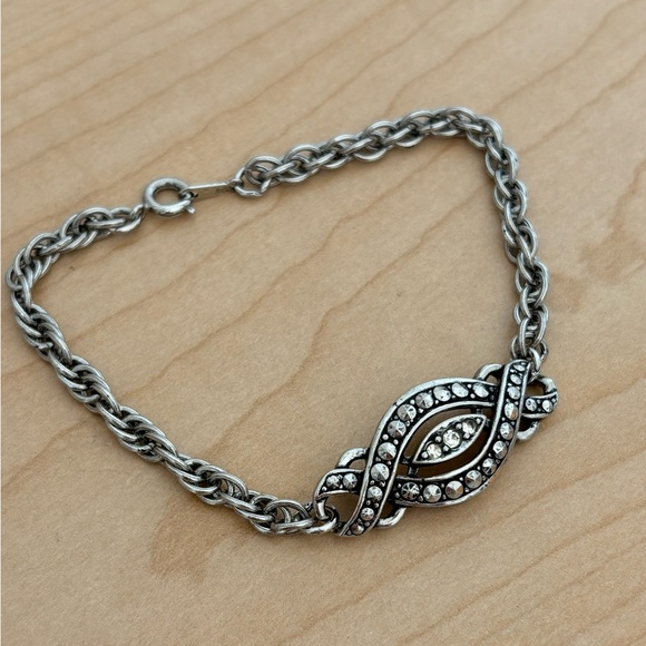 Avon rhinestone bracelet/ twisted silver tone chain/ fits wrist size 7.75 - Picture 1 of 5
